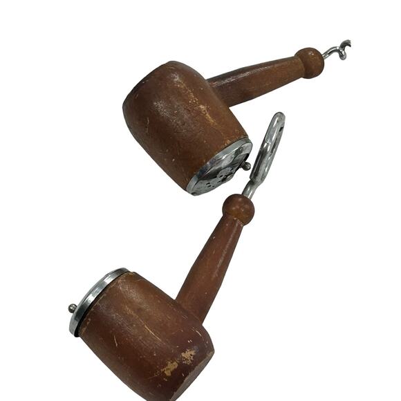 Vintage Wooden Salt & Pepper Shaker Set with Cigars Corkscrew‎ & Bottle Opener - Picture 1 of 8